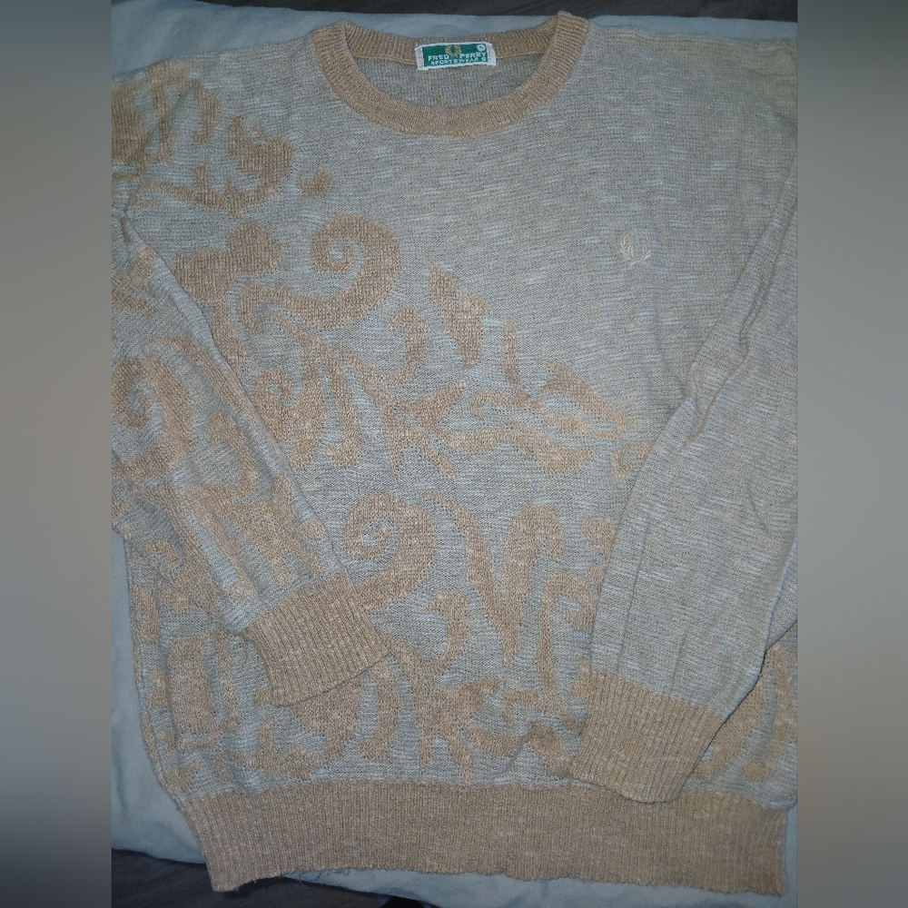 Fred Perry Gold Crewneck Sweater - Picture 2 of 6